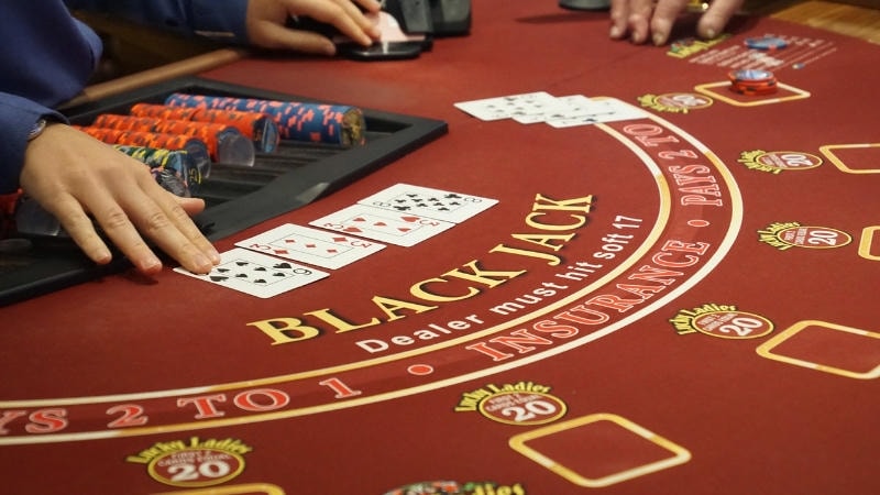 High cards boost blackjack odds and enable smart card counting bets