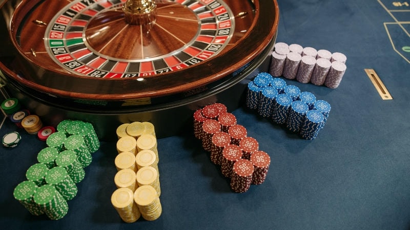 All five casinos offer Hindi, but 91Club and 10CRIC provide full localization
