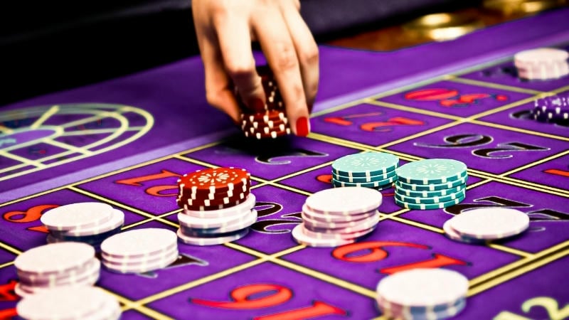 Compare capital management methods: Martingale, Paroli, Flat Bet…