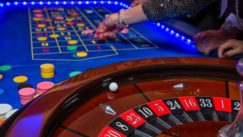 Even odd bets feel random so 60 percent of beginners prefer them