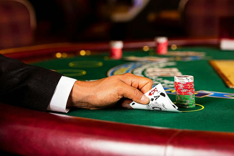 Double down on 10 or 11 when dealer shows weak cards for max gain