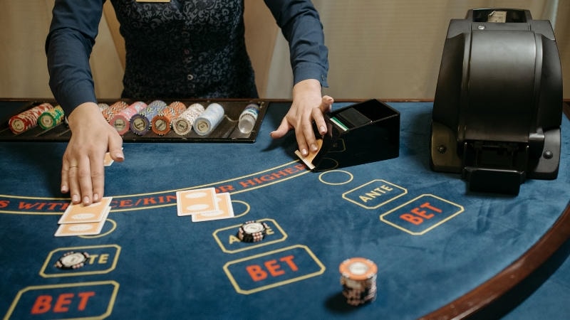 Avoid hunch plays—stick to strategy to keep blackjack odds strong
